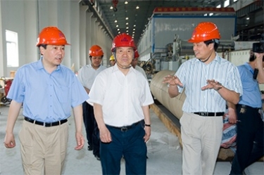 2007年5月25日，时任全国政协常委、经济委员会副主任、中国包装联合会会长石万鹏一行来公司视察