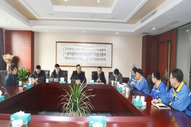 平湖市副市长管立松一行莅临金彩汇官网纸业慰问高端人才